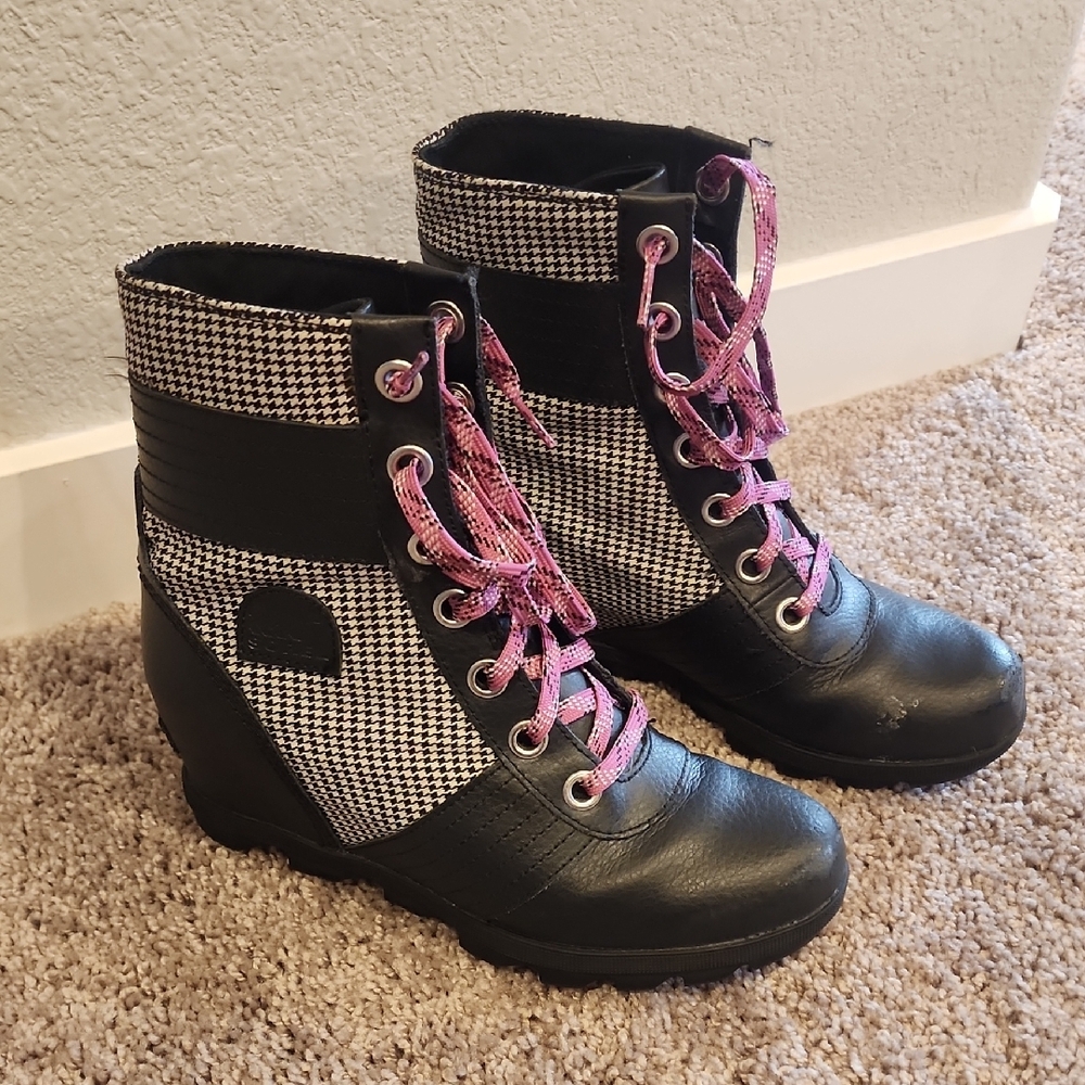 Black and White Houndstooth Boots with Pink Laces